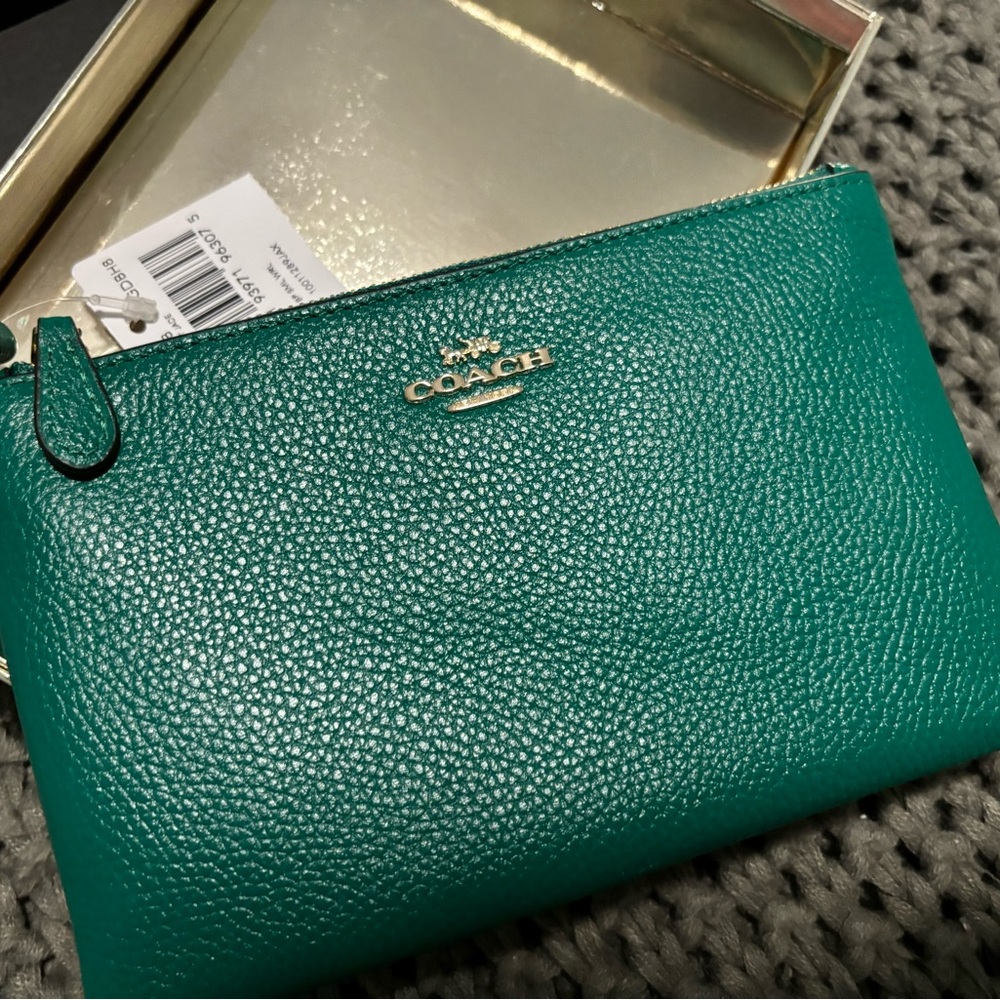 Coach Green Leather Wristlet